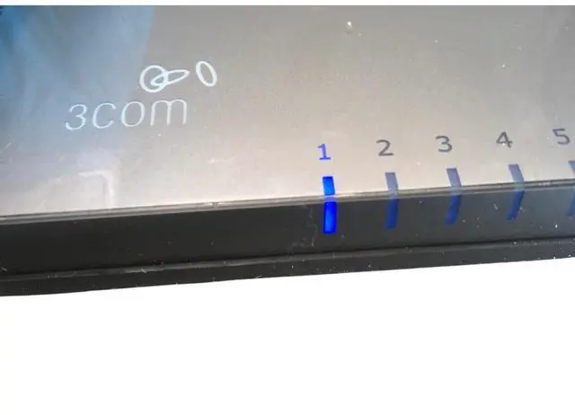 Alt view image 4 of 7 - 4-PACK 3COM/HP 3CFSU05/ V1405-5/ JD866A 5 Port- RJ45 10/100MbpsW/Adapter