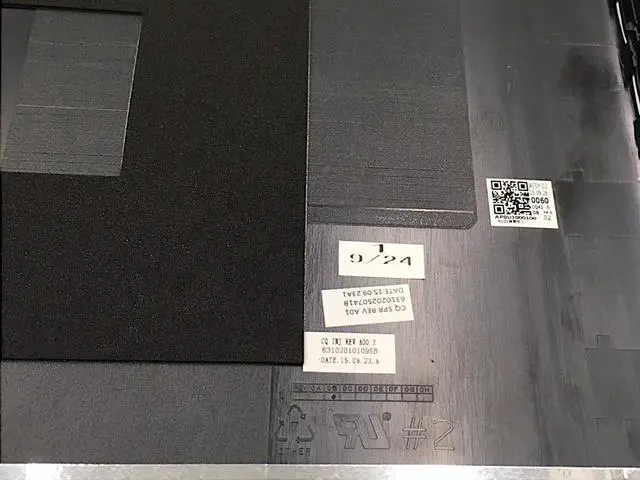 Alt view image 7 of 7 - Lenovo G70 back cover screen 631020250741B FA0U1000100