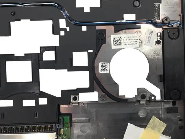 Alt view image 5 of 6 - Dell Latitude E6410 14.1" Laptop Palmrest W/ Touchpad Y42JK 0Y42JK