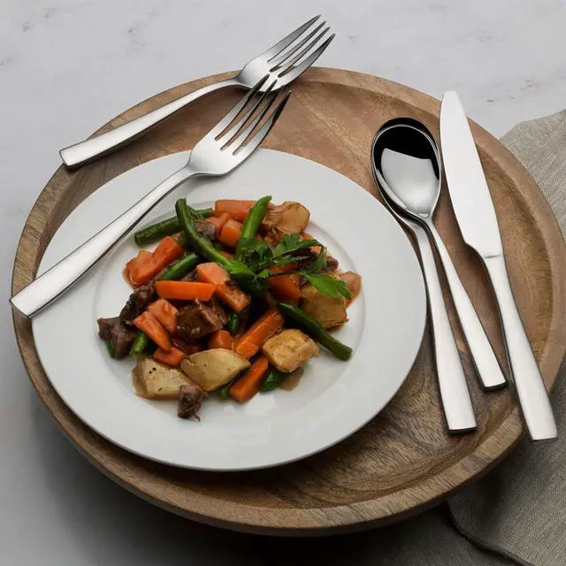 Alt view image 4 of 7 - Mikasa, Delano Flatware Service for 4, 20 Piece Set, 18/0 Stainless Steel Silverware Set