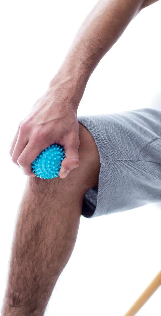 Alt view image 2 of 3 - Reliefit Vibrating Roller Massage Ball