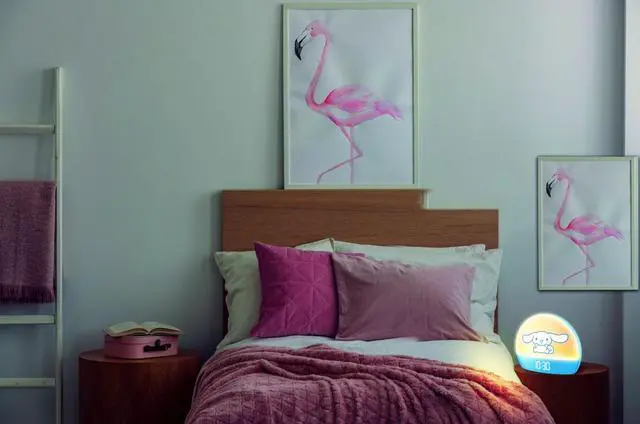 Alt view image 3 of 5 - Hello Kitty Sunrise Alarm Clock