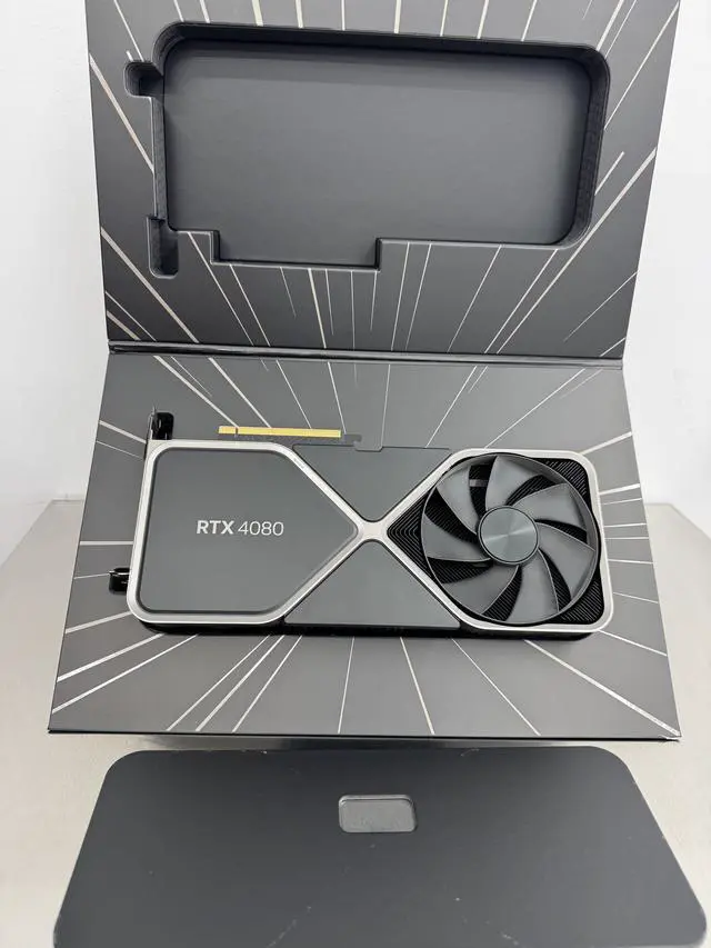 Alt view image 2 of 3 - NVIDIA GeForce RTX 4080 Founders Edition Graphics Card 16GB GDDR6X - Titanium and Black