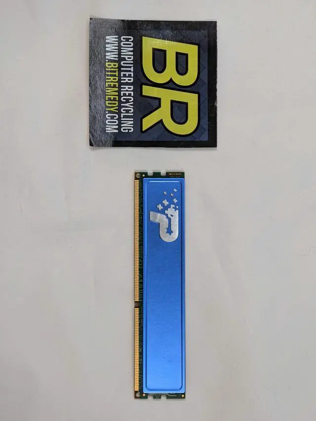 Alt view image 8 of 10 - Patriot Signature 8GB DDR3 1600 (PC3 12800) Desktop Memory Model PSD38G16002H