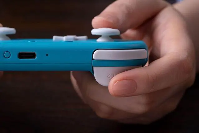 Alt view image 4 of 6 - 8Bitdo Lite 2 Bluetooth Wireless Gamepad for Switch, Android and Raspberry Pi - Turquoise