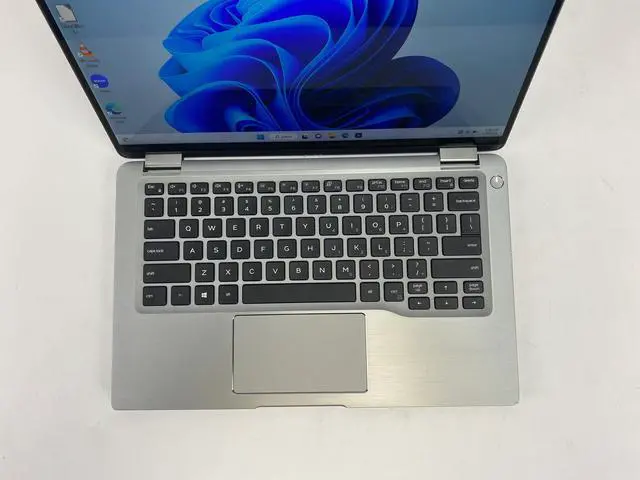 Alt view image 2 of 5 - Touchscreen 2-in-1 Dell Latitude 7400 14" Core i7-8665U 1.90GHz 16GB DDR4 Ram 512 GB SSD Windows 11 Pro