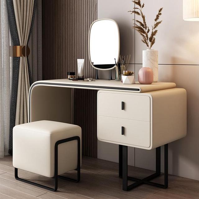 Large Makeup Vanity Table Bedroom Dresser Wooden Mirrored Dressing Table  with LED Mirror - China Dressing Table, Bedroom Furniture |  Made-in-China.com