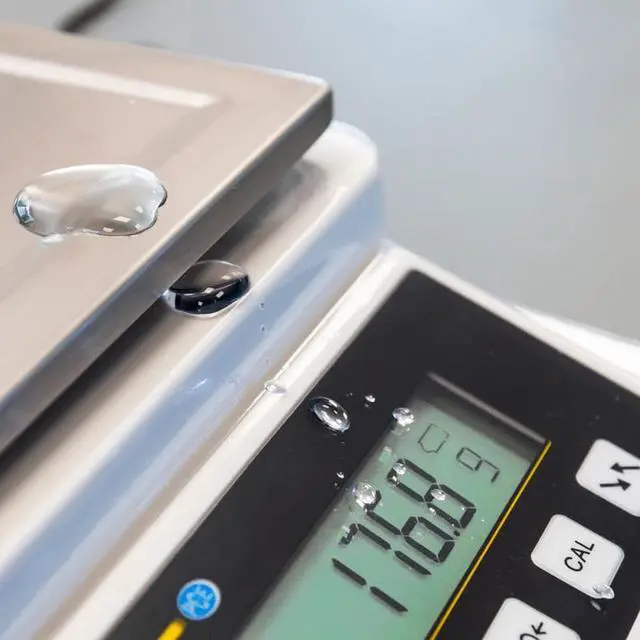 Alt view image 4 of 6 - PCE-BSK 5100 Lab Counting Scale, 0 to 5100 g