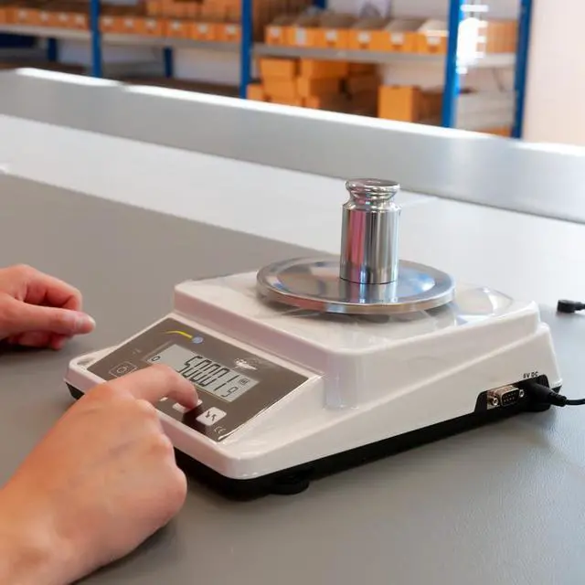 Alt view image 5 of 7 - PCE-BSK 1100 Lab Counting Scale, 0 to 1100 g
