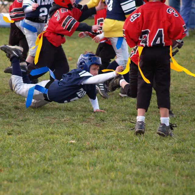 Alt view image 7 of 7 - MIUONO Flag Football Belts for Youth Adult and Kids, Triple Flag Football Set, 14 players