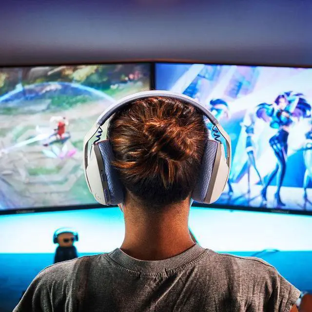 Alt view image 3 of 7 - Logitech G435 LIGHTSPEED and Bluetooth Wireless Gaming Headset Lightweight Over-ear Headphones Built-in mics White