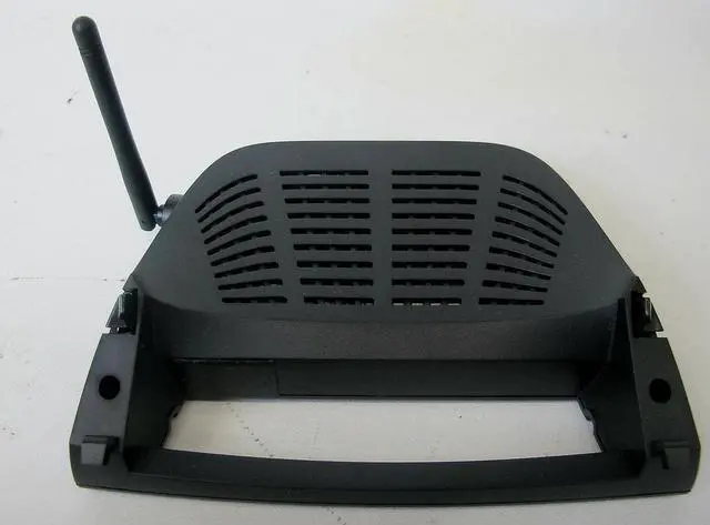 Main image of Mitel 5610 IP DECT Stand Gateway (51015389)