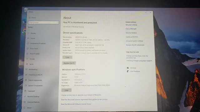 Alt view image 2 of 7 - Dell OptiPlex 5250 AIO i5-7500 3.4 GHZ 8GB Ram 256GB HD Windows 10 Pro