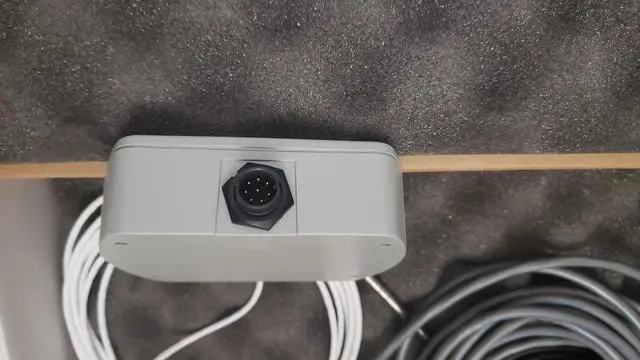 Alt view image 2 of 7 - OMEGA FMA1000 AIR VELOCITY TEMPERATURE TRANSMITTER INDICATOR FMA1001R-V1