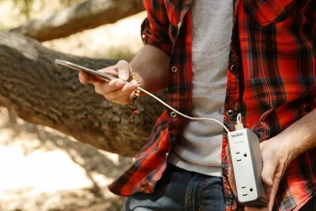 Alt view image 4 of 4 - BELKIN BST301TT TRAVEL ROCKSTAR BATTERY PACK