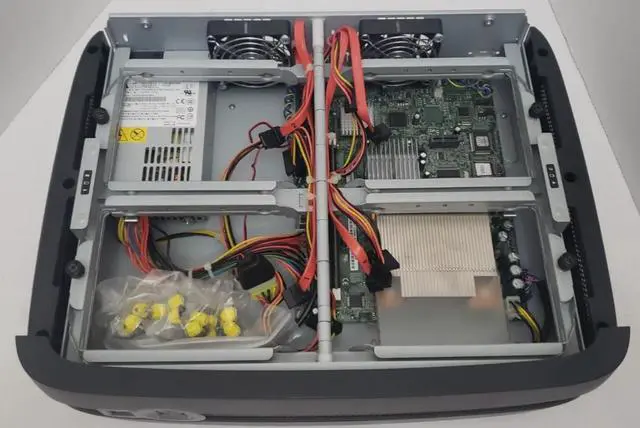 Alt view image 2 of 3 - Intel SS4200-E Entry Storage System (NAS) No Hard Drives