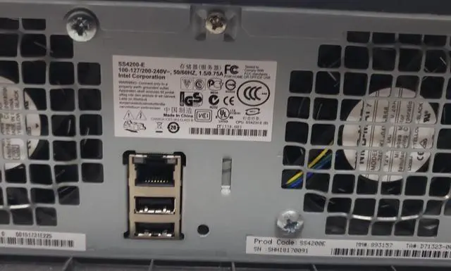 Alt view image 3 of 3 - Intel SS4200-E Entry Storage System (NAS) No Hard Drives