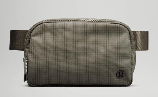 lululemon carob brown belt bag