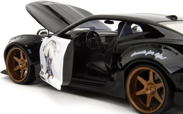 Alt view image 11 of 11 - 2016 Chevrolet Camaro Widebody Black and White "Drift Patrol" "Wide Body" Series 1/24 Diecast Model Car by Jada