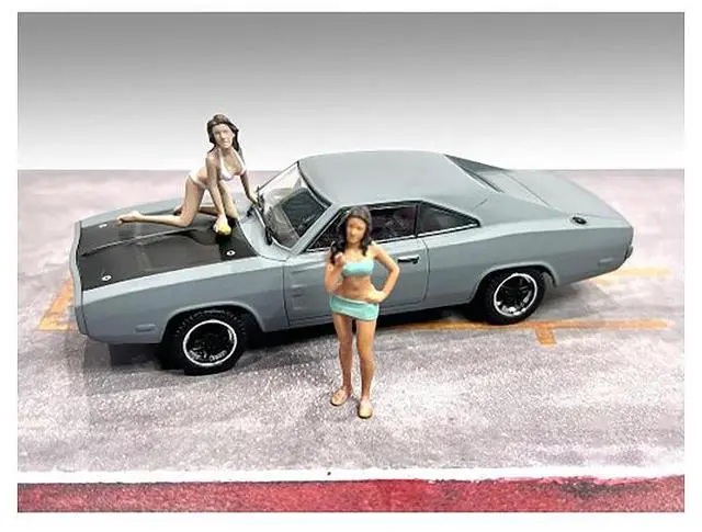 Alt view image 6 of 6 - "Car Wash Girls" Set 1 Dorothy and Barbara 2 Piece Figure for 1/43 Scale Models by American Diorama