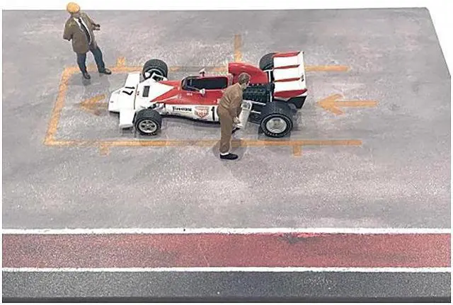 Alt view image 5 of 6 - "Race Day" Two Diecast Figures Set 4 for 1/43 Scale Models by American Diorama