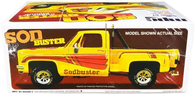 Alt view image 5 of 8 - Skill 2 Model Kit 1981 Chevrolet 4x4 Stepside Pickup Truck "Sod Buster" 1/25 Scale Model by MPC