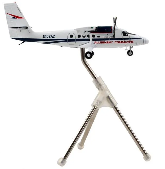 Alt view image 5 of 6 - De Havilland DHC-6-300 Commercial Aircraft White w/Blue Stripes "Gemini 200" Series 1/200 Diecast Model Airplane by GeminiJets