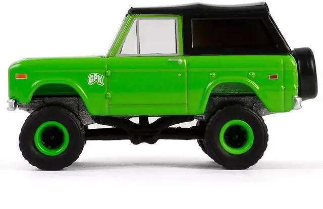Alt view image 7 of 8 - 1969 Ford Bronco Green with Black Top "San Diego Comic-Con 2024 Exclusive" 1/64 Diecast Model Car by Greenlight