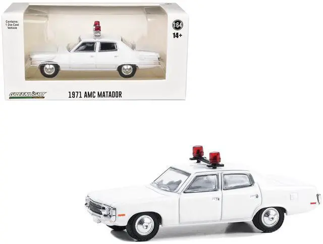 Alt view image 4 of 6 - 1971 AMC Matador Police Car White with Light Bar "Hot Pursuit - Hobby Exclusive" Series 1/64 Diecast Model Car by Greenlight