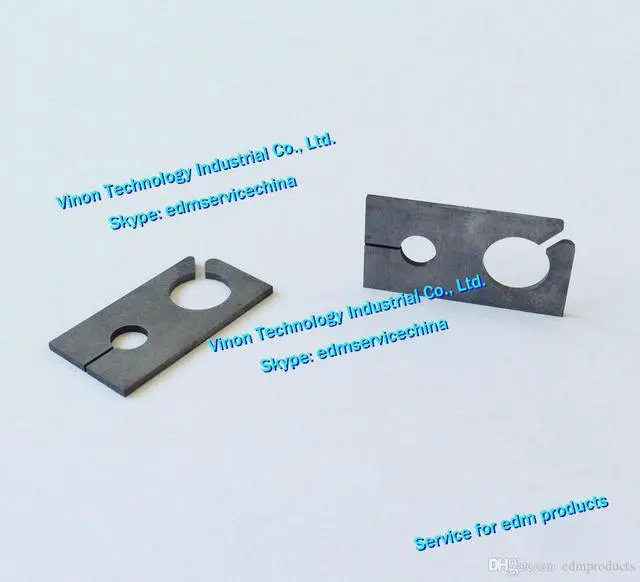 Main image of (2pcs/lot) 100441275 edm Centering Eye C004 19x10x0.8Tmm for ROBOFIL 310,510,CUT20,CUT30 Charmille edm parts 441.275, 24.04.904