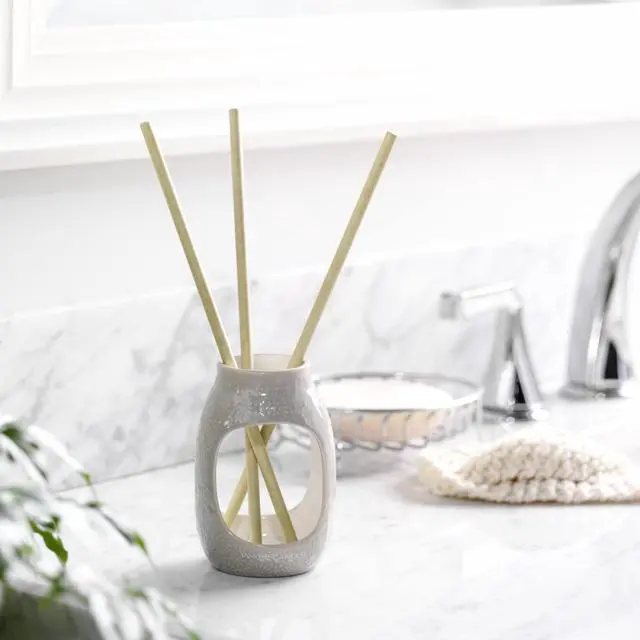 Alt view image 4 of 5 - Yankee Candle Pre-Fragranced Clean Cotton Reed Diffuser, 1609205