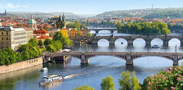 Alt view image 2 of 2 - Castorland "Vltava Bridges in Prague Puzzle (4000 Piece)