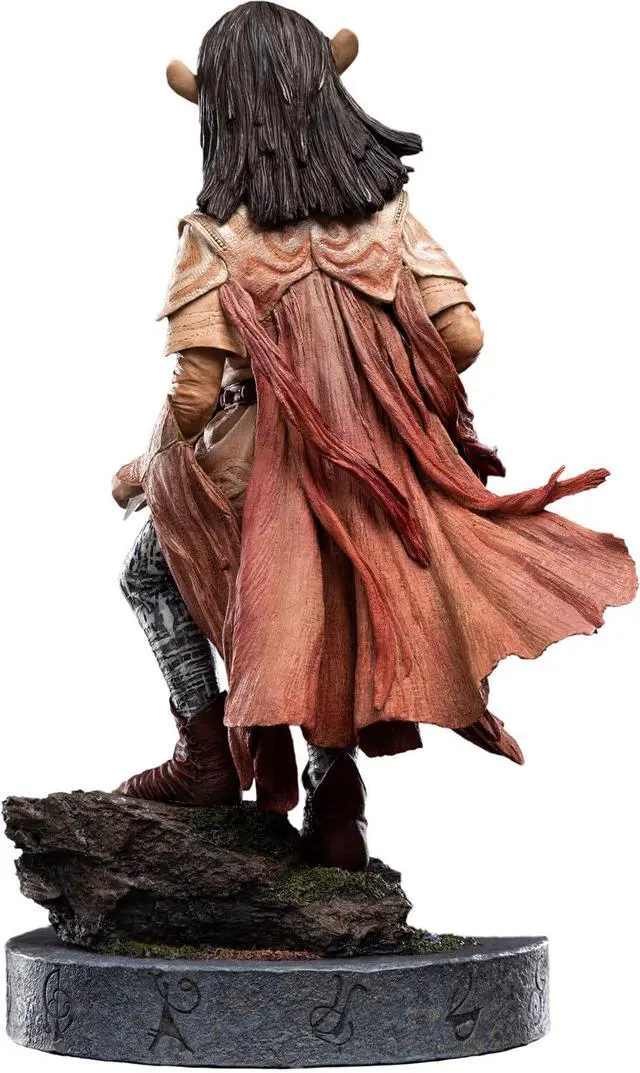 Alt view image 5 of 7 - Weta Workshop Polystone - Dark Crystal (1982) - Jen The Gelfling 1:6 Scale Statue