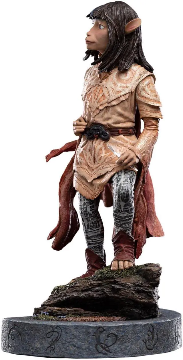 Alt view image 3 of 7 - Weta Workshop Polystone - Dark Crystal (1982) - Jen The Gelfling 1:6 Scale Statue