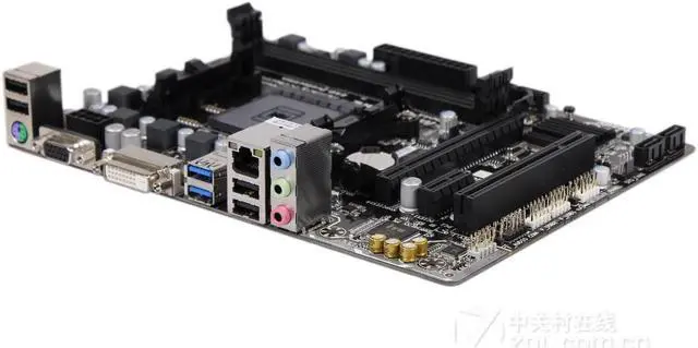 Alt view image 2 of 4 - GIGABYTE F2A68HM-DS2(rev.1.0) Socket FM2+ AMD A68H DDR3 64GB Micro ATX