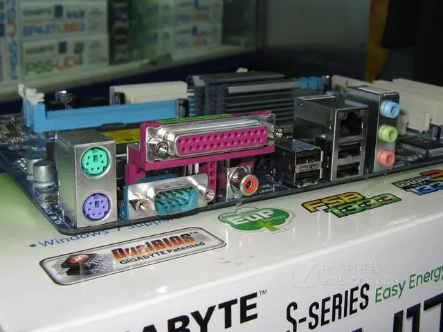 Alt view image 4 of 4 - GIGABYTE GA-P41T-ES3G LGA 775 Intel G41 DDR3 4GB ATX