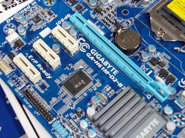 Alt view image 3 of 5 - GIGABYTE GA-H61M-D2-B3(rev.1.0) LGA 1155 Intel H61 DDR3 16GB Micro ATX