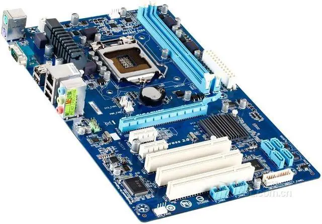 Alt view image 2 of 3 - GIGABYTE GA-P61-S3P(rev.1.0) LGA 1155 Intel H61 DDR3 16GB ATX