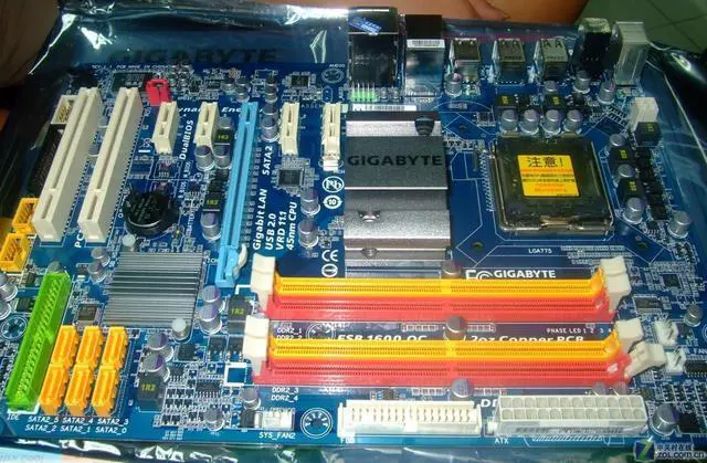 Alt view image 3 of 4 - GIGABYTE GA-EP43-UD3L(rev. 1.0) LGA 775 Intel P43 DDR2 16GB ATX