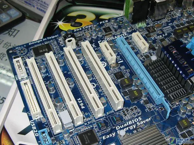 Alt view image 3 of 4 - GIGABYTE GA-770TA-UD3 Socket AM3 AMD 770 DDR3 16GB ATX