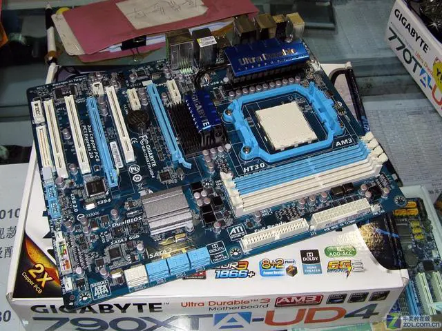 Alt view image 2 of 4 - GIGABYTE GA-790XTA-UD4 Socket AM3 AMD 790X DDR3 16GB ATX