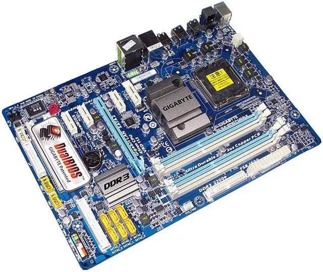 Alt view image 2 of 3 - GIGABYTE GA-EP45T-UD3LR(rev. 1.0) LGA 775 Intel P45 DDR3 16GB ATX