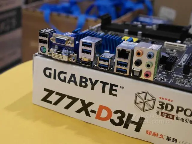 Alt view image 4 of 4 - GIGABYTE GA-Z77X-D3H LGA 1155 Intel Z77 DDR3 32GB ATX