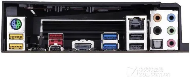 Alt view image 3 of 3 - GIGABYTE Z370 ULTRA GAMING 2.0 LGA 1151 Intel Z370 DDR4 64GB ATX