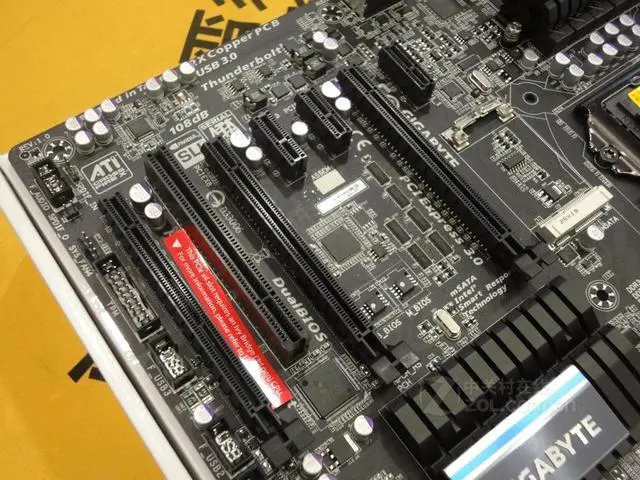 Alt view image 3 of 4 - GIGABYTE GA-Z77X-UP4 TH LGA 1155 Intel Z77 DDR3 32GB ATX