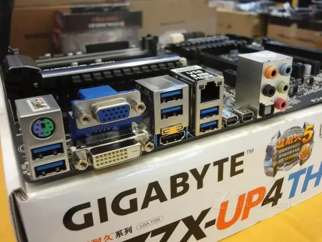 Alt view image 4 of 4 - GIGABYTE GA-Z77X-UP4 TH LGA 1155 Intel Z77 DDR3 32GB ATX