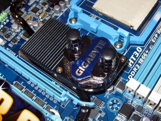 Alt view image 3 of 4 - GIGABYTE GA-890FXA-UD7 Socket AM3 AMD 890FX DDR3 16GB XL-ATX