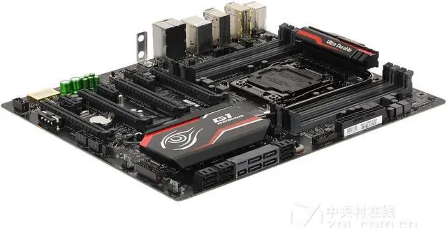 Alt view image 3 of 4 - GIGABYTE X99-Gaming 5P(rev.1.0) LGA 2011-V3 Intel X99 DDR4 128GB E-ATX