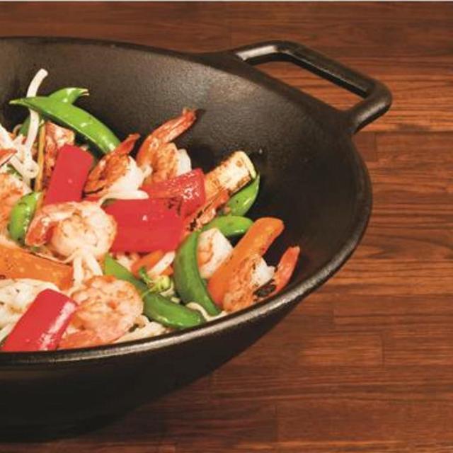 Alt view image 6 of 7 - Jim Beam 12'' Pre Seasoned Heavy Duty Construction Cast Iron Grilling Wok, Griddle and Stir Fry Pan