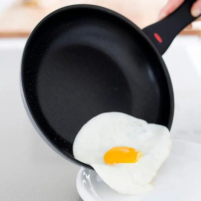 Alt view image 2 of 7 - OXO Softworks Hard Anodized 28 cm Frying Pan Skillet, 3-Layered German Engineered Non-Stick Coating, Stainless Steel Soft-Touch Handle, Induction, Oven Safe up to 180 °C, Dishwasher Safe, Grey